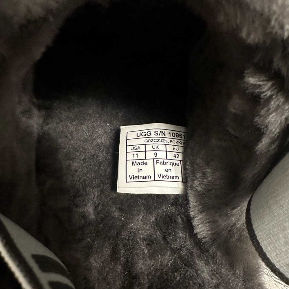 Ugg Fluff Yeah Slides - image 8